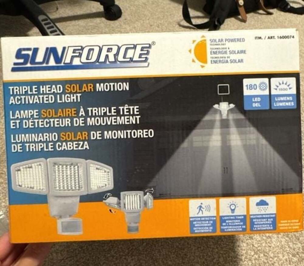 Sunforce Triple Head Solar Motion Activated Light 1500 Lumens Item 1600074